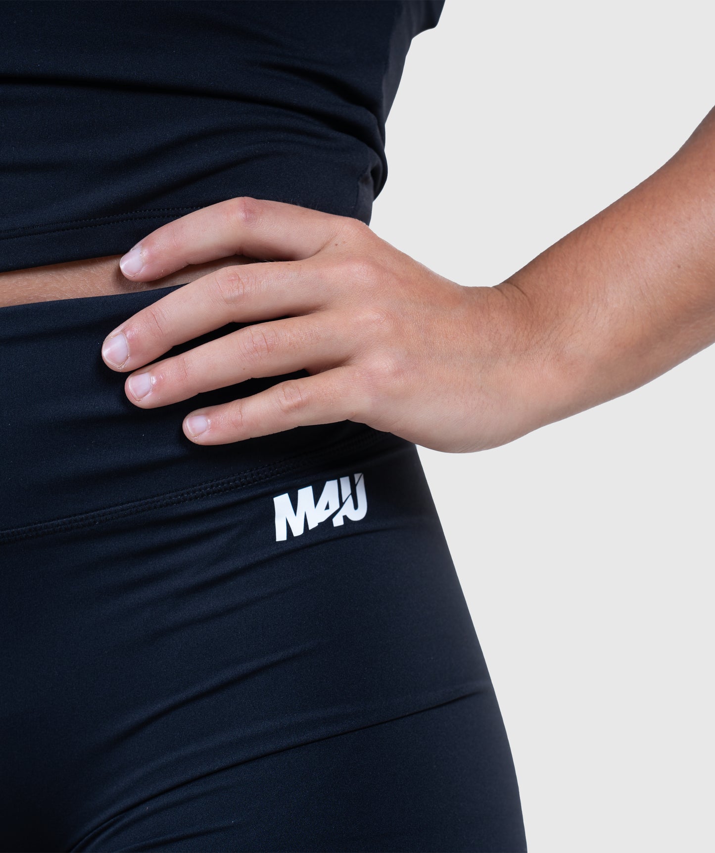 SHORTS PERFORMANCE | NEGRO