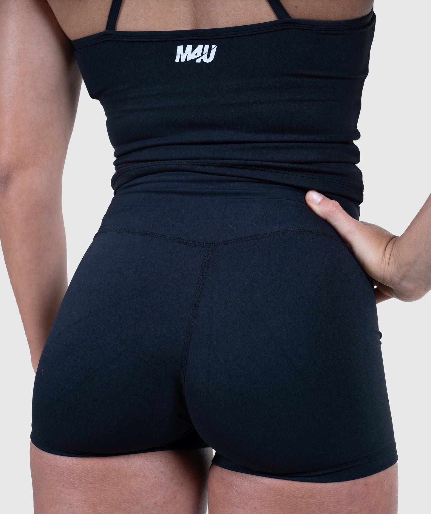 SHORTS PERFORMANCE | NEGRO