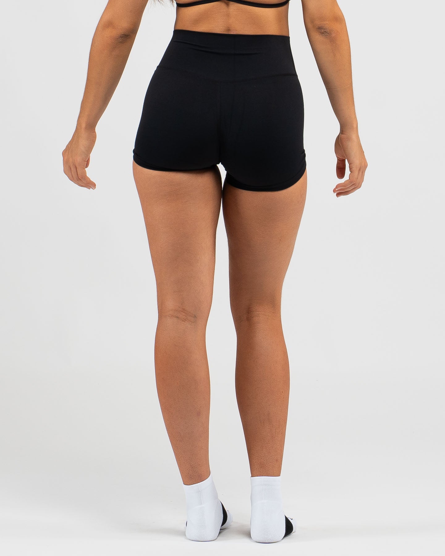 SHORTS PERFORMANCE | NEGRO