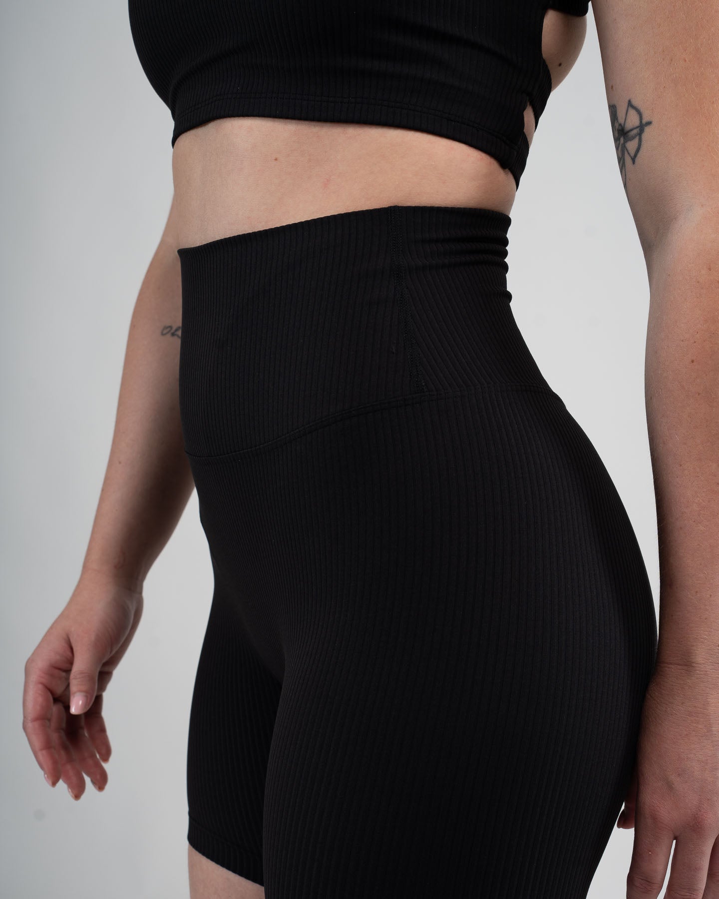 SHORT TIMELESS NEGRO